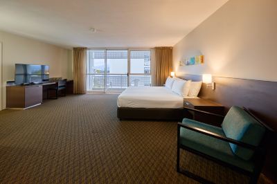 プレミアム キングルーム ホリデイ・イン ケアンズ ハーバーサイドの写真