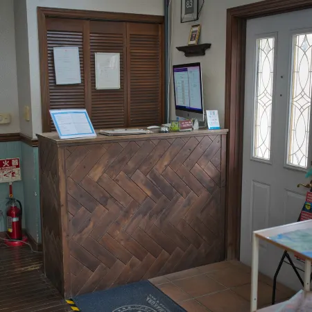 Iza Kamakura Guest House and Bar