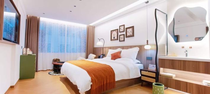 Wood and Wind Homestay Hotels in Huize