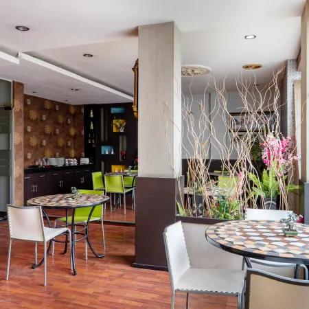Tripletree Majestiq Hotel