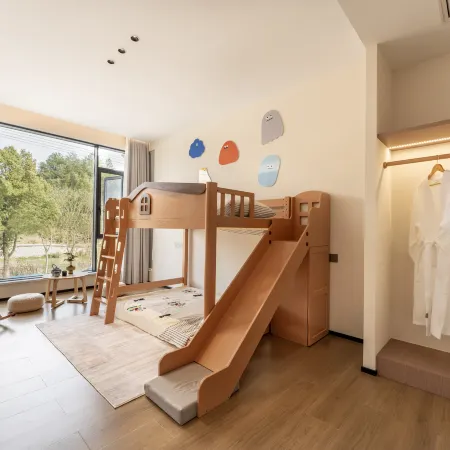 Anji Lanli • Bamboo Forest • Mountain Stream Homestay (Zhangli Ancient Trail Branch)