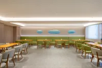 JI Hotel - Desayuno