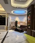 West Station Business Hotel (Pingliang West Bus Station)