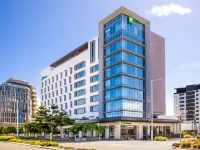 Holiday Inn & Suites Sunshine Coast by IHG Hotels in Maroochydore
