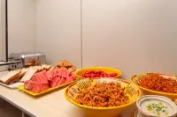 The most cost-effective hotel right at the scenic spot entrance(Jiuzhaigou Scenic Area Branch) - breakfast