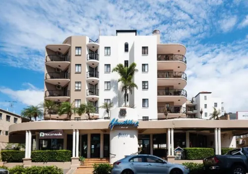 Nautilus Mooloolaba - Beach