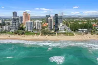 Boulevard North Holiday Apartments - Beach