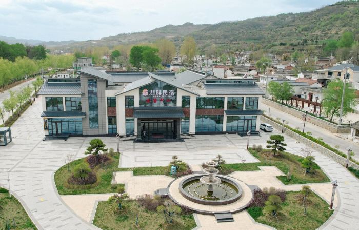 Lakefront Homestay