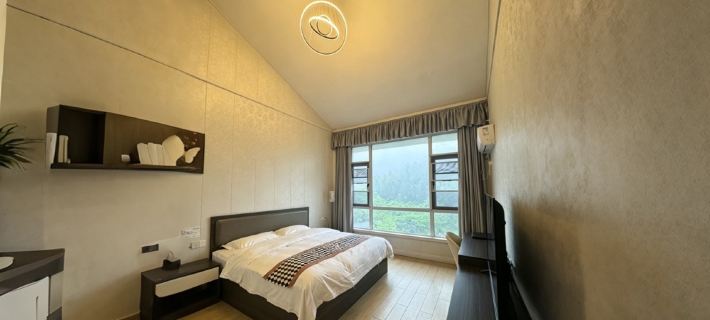 Xingxiang · Zhuyin Hotels in Xianning