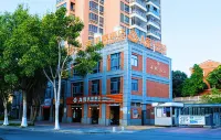 A Family Chain Hotel