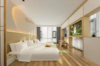 Totoro Elf Hotel (Ruili Fortune Square Branch)