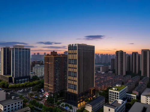JI Hotel (Changsha High-Speed Railway South Station Yuhua District Government Subway Station)