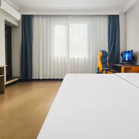 Jingfang E-Sports Hotel (Lanxi Station)