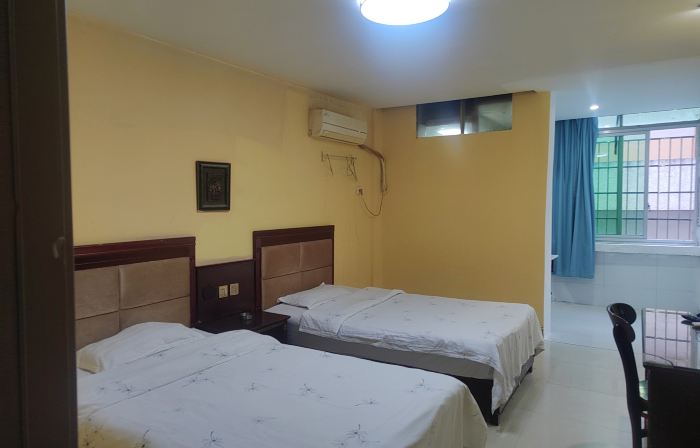 Jishui Business Hotel