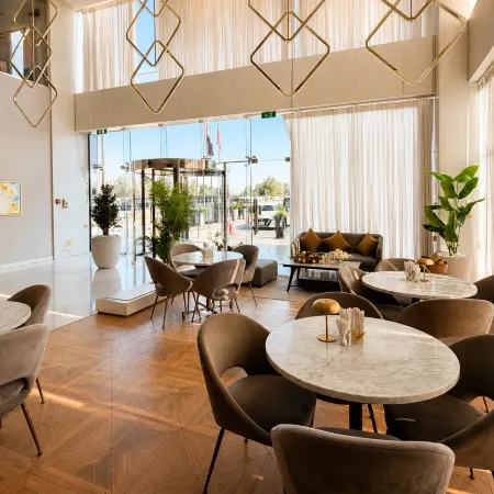 Saray Hotel Apartments Отели рядом с достопримечательностью «Торговый центр Mazyad»