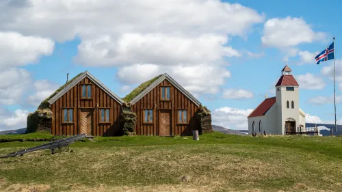 Fjalladýrð Guesthouse - Mountain View