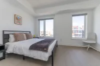 Downsview Park Luxury Townhome new Yorkdale Transit - Wifi