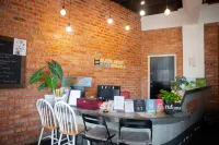 Sleep Here Hostel, Melaka - Hostels