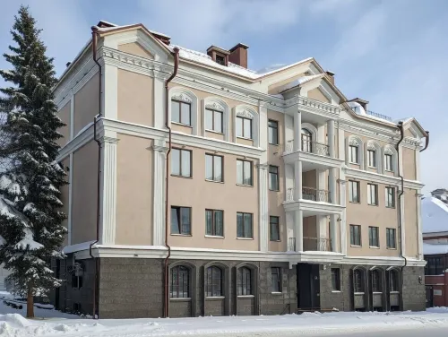 Neft Hotel - parking