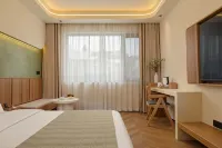 Lincang Jianli Hotel (Wa Culture Square Yulong Lake Park) - balcony