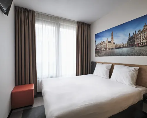 easyHotel Brussels City Centre โรงแรมใกล้ถนนรูเนิฟ