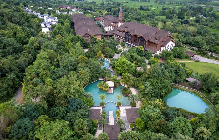 Lutang Hot Spring Resort