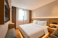 Yuachen Hotel (Tongda Road Oriental Never Night City Store) - พร้อมWifi