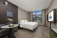 Days Hotel by Wyndham Nanchang West Railway Station - Nouto- ja jättöpalvelut