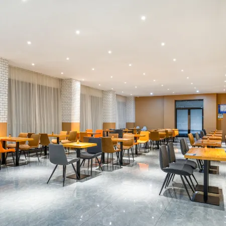 Starway Hotel (Deqing Zhengxiang Commercial Plaza, Yongan Street)