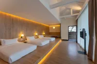 Feihua Qingange Hotels in Mangshi