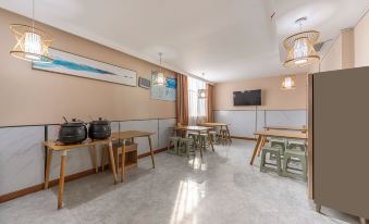 He'an Hotel (Luohe Junyuefu Railway Station)