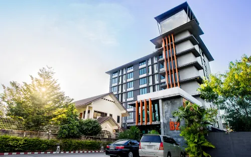 โรงแรมบีทู ลำปาง ซิตี้ บูติค แอนด์ บัดเจท - ที่มีที่จอดรถ