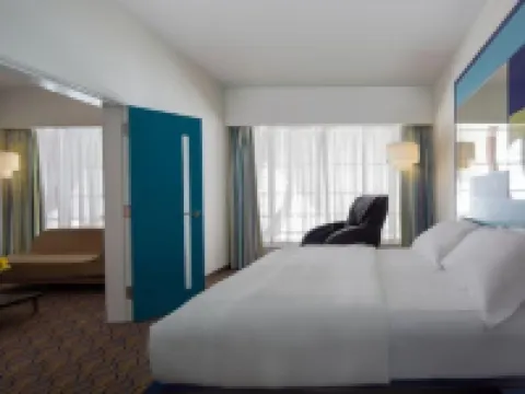 Dubai International Hotel, Dubai Airport