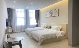 Dilian Hotel (Xiangzhou Dream Night Club)