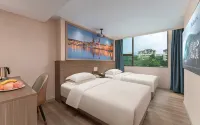 Vienna Classic Hotel (Chenzhou Xiangnan College)