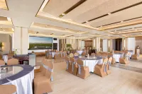 Dunhuang Castle Vacation Hotel