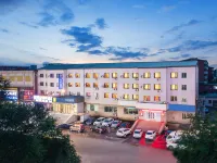 7 Days Premium Hotel (Shenyang Shenbei Hushitai University Town) Hotels near Water Park