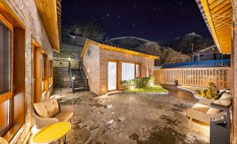 Luxury Great Wall View Homestay (Beijing Badaling Shuiguan Great Wall Branch)