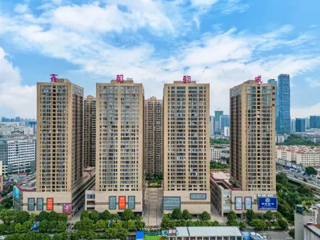 Kunming Yuboting Homestay (Railway Station)