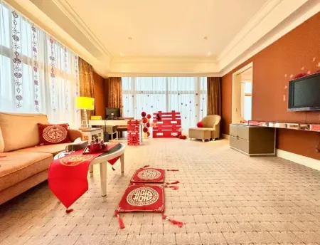 Shenzhen Qiushuishanju Grand Hotel