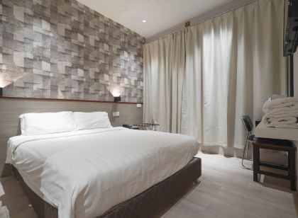 The Noble Hotel