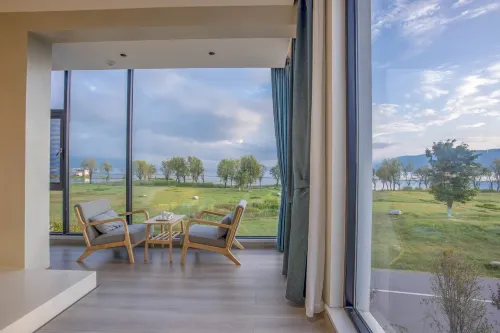 Dali Yunshuiyuebo Seaview Photography Boutique Hotel (Erhai Ecological Corridor Branch) - شاطئ