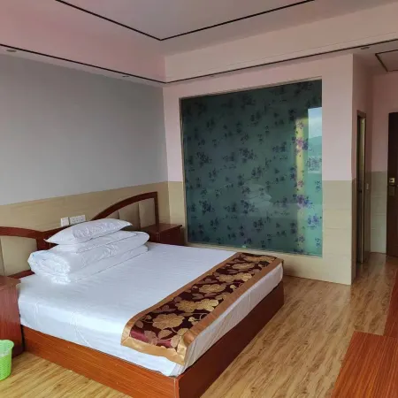 Shizong Jingyi Homestay