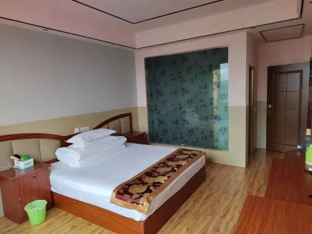 Shizong Jingyi Grand Hotel