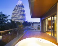 Sanya One person One sea holiday villa (Yate Duty Free City Branch) Hotels near MAKE UP FOR EVER Sanya International Duty Free Shopping Complex