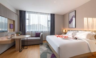 Lavande Hotel (Nanjing Lukou Airport Tongshan Subway Station)