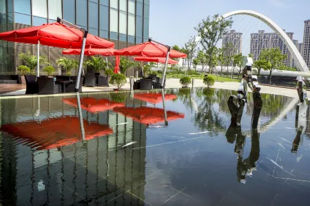 Sheraton Shanghai Jiading Hotel Отели рядом с достопримечательностью «Qiuxia Garden»