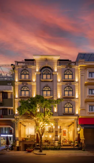 Golden Star Hotel & Apartment Các khách sạn gần Đại Học RMIT Nam Sài Gòn