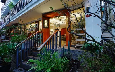 逆光民宿（西湖景區青芝塢店）
