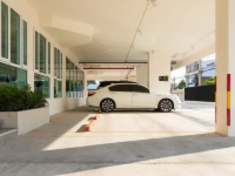 The Queen Palace Hotels in Nonthaburi